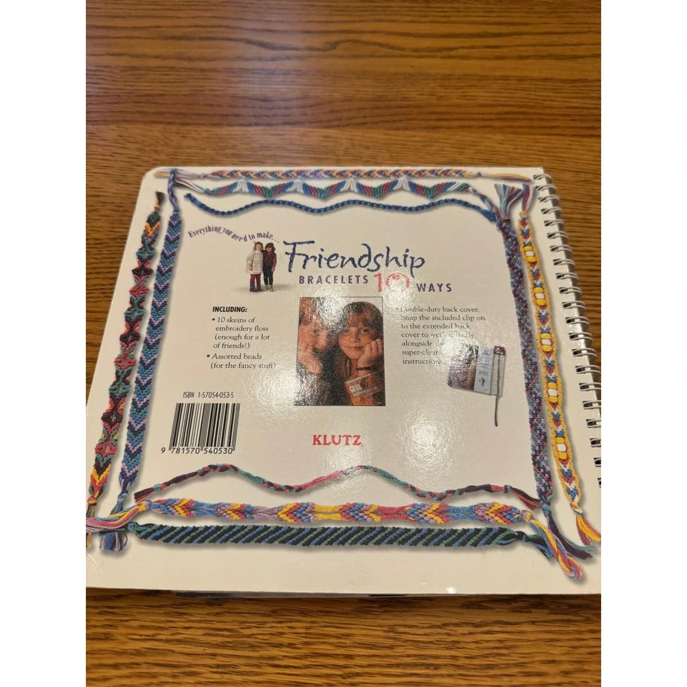 Klutz Friendship Bracelets Book Kit Laura Torres 10 Patterns Floss Beads 1996